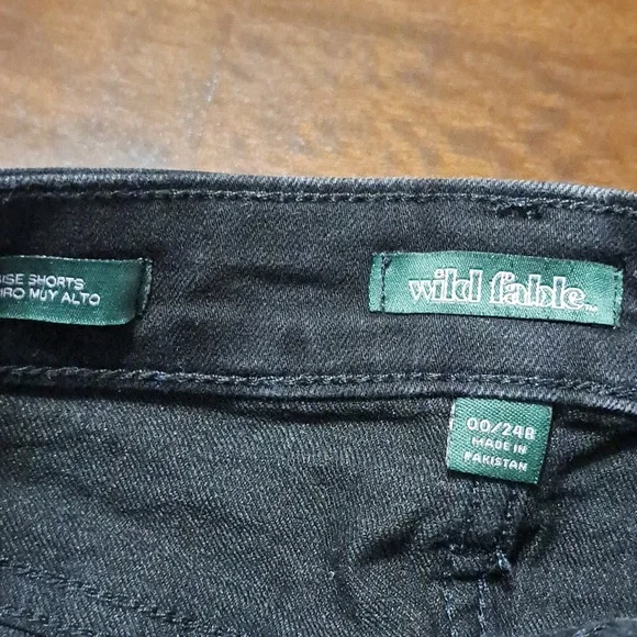 Wild Fable High Rise Shorts Size00/24R Black - Picture 2 of 4
